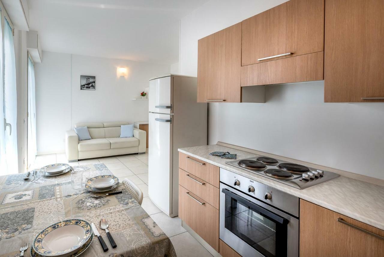 Residence Acqua Suite Marina Rimini Exterior foto