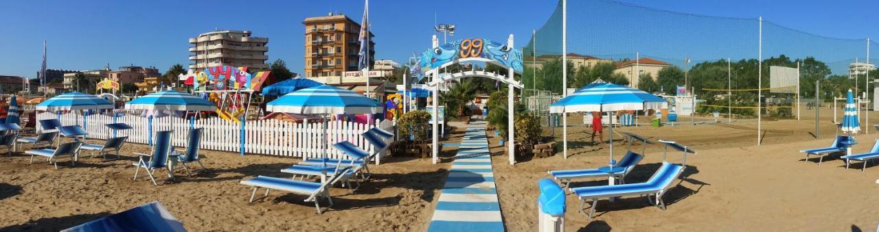Residence Acqua Suite Marina Rimini Exterior foto